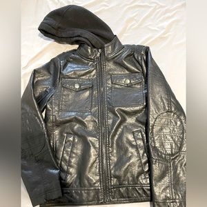 Brand: urban republic size: kids large. Light use no damage